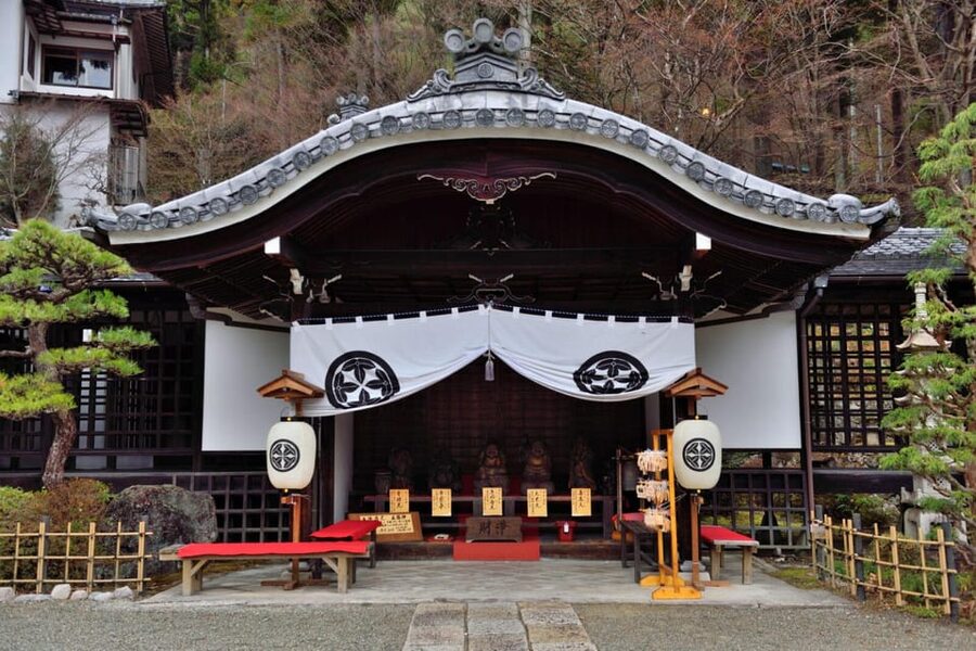 1-Day Tour from Takayama: Unveiling the Charm of Gero Onsen - The afternoon bath is the heart of the day