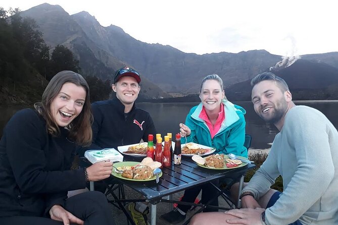 3D/2N Rinjani trekking summit,lake and hot springs. - Day 3: five to six hours down to Senaru