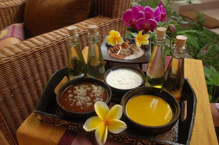 4 Hours Ultimate Spa Experience - The opening foot bath and foot massage