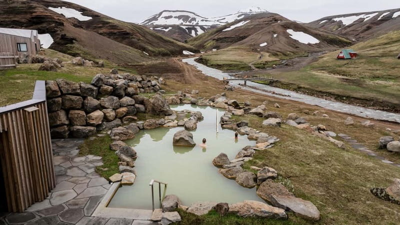 A day in Kerlingarfjöll: Highlands and hot springs - Lunch at Highland Base is a useful pause