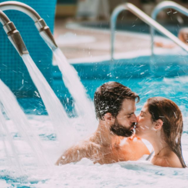 Adeje: Aqua Club Thermal Spa Entry Ticket - The 375-stream pool is the active stop