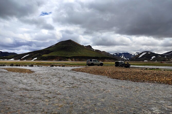 Adventure in Landmannalaugar and Hot Springs - Reykjavík & Hella - Hiking toward Brennisteinsalda