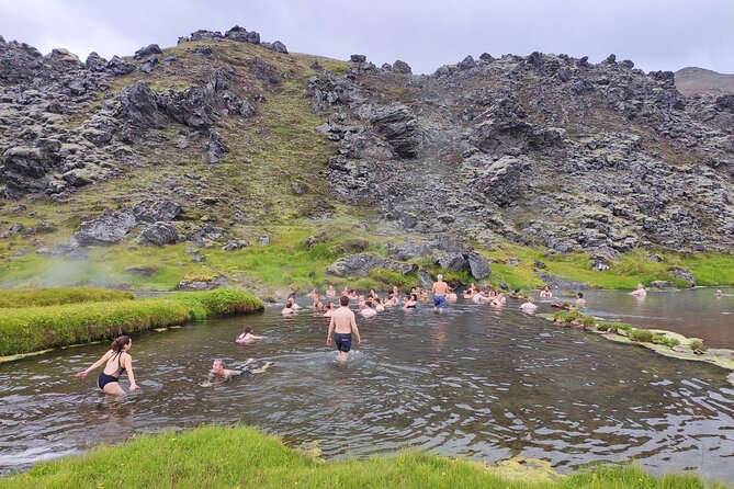 Adventure in Landmannalaugar and Hot Springs - Reykjavík & Hella - The summit pause and lunch