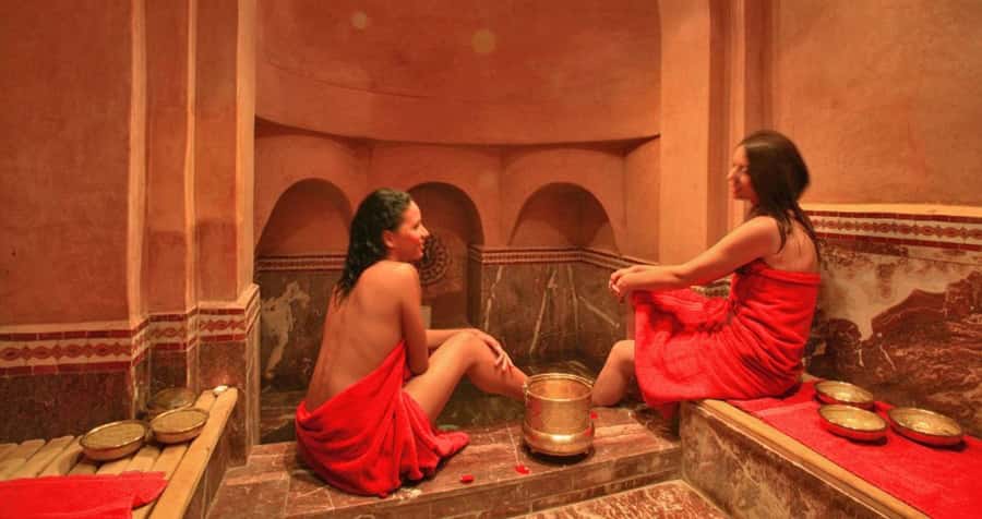 Agadir: Morrocan Spa with Hammam & Massage - Changing, lockers, and getting comfortable