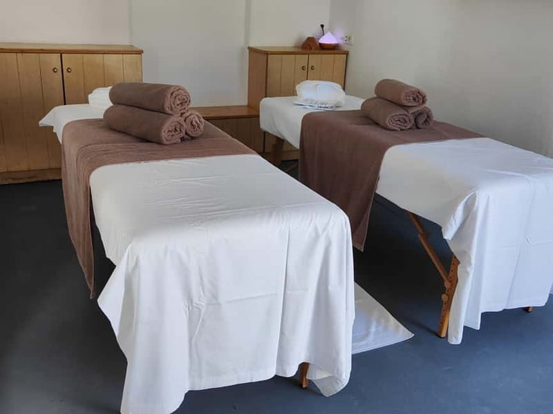 Akrotiri: Aromatherapy Couples Massage - The 10-minute preparation period matters