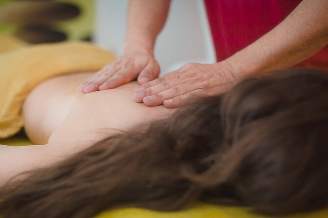 Akrotiri: Couples' Aromatherapy Massage - Aromatherapy, music, and the feel of the room