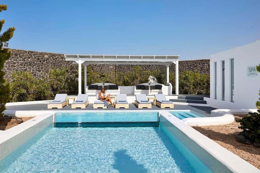 Akrotiri:Departure Day Spa Experience Couples Massage & Pool - Who will enjoy this most