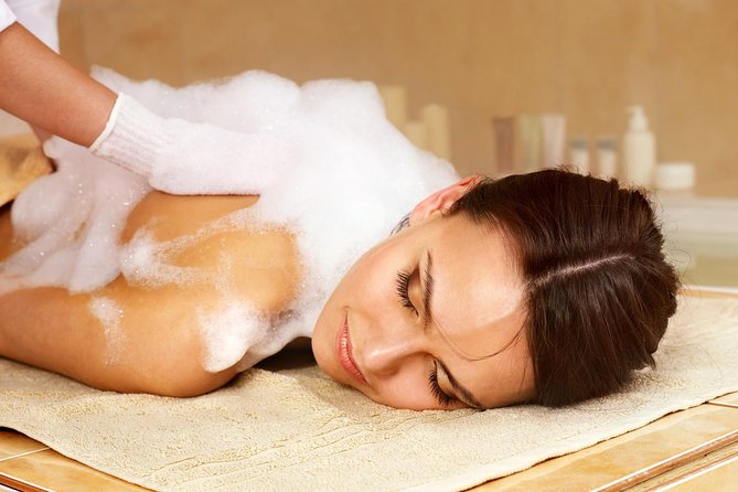 Alhambra Tour and Nazaries Palaces with Hammam Massage Experience - The Alcazaba: Granada from a military viewpoint