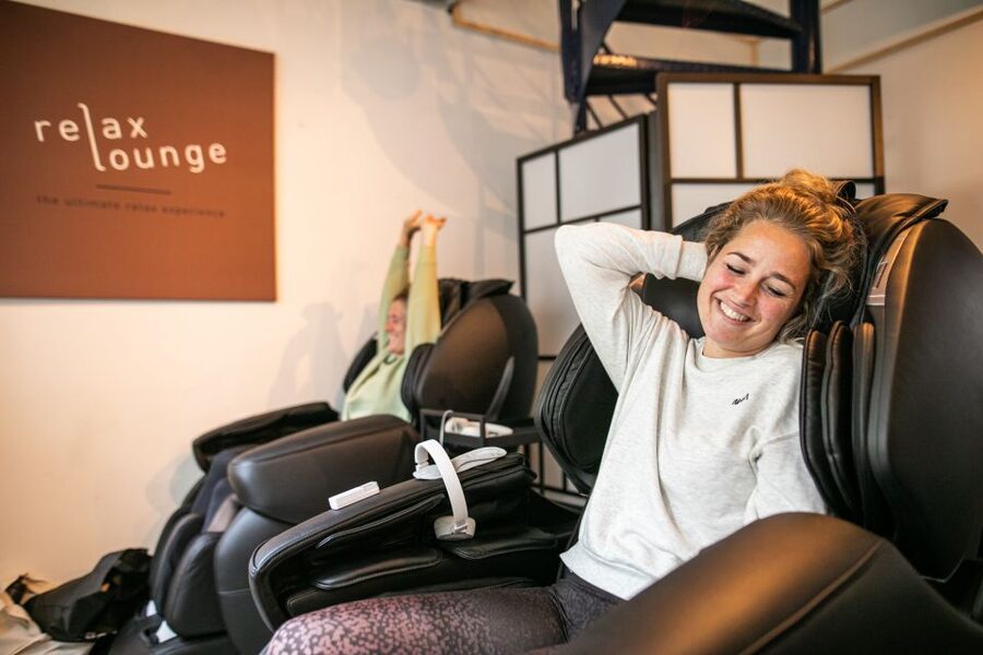 Amsterdam: Massage Session - A high-tech pause near the Rijksmuseum