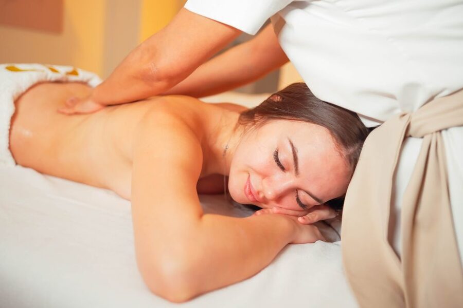 Antalya: Massage and Professional Skin Care Experience - A calm break with tea and Turkish delight