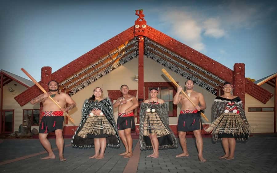 Auckland: Wai-O-Tapu, Maori Haka & Hot Springs Rotorua Tour - Wai-O-Tapu is the day’s best geothermal walk