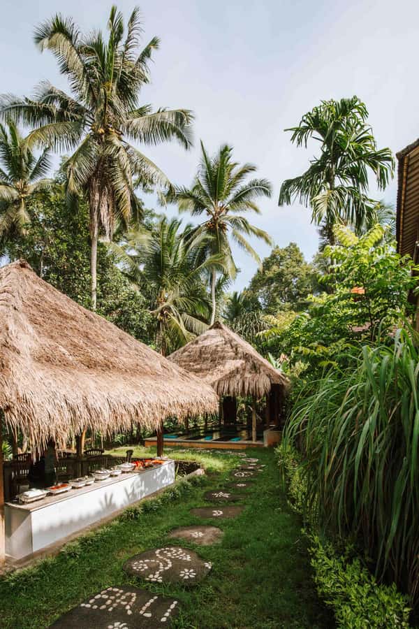 Bali: 7 Day Solo Traveler’s Yoga Retreat In Ubud - Food, massage, and the daily comfort level