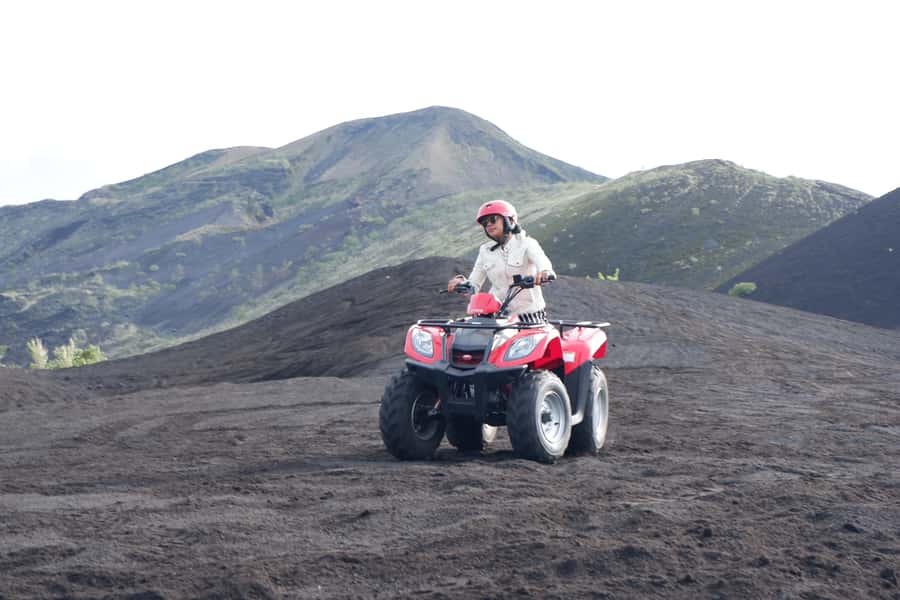 Bali: Mount Batur Quad Bike Tour and Natural Hot Springs - The Mt. Batur Lounge is more useful than it sounds