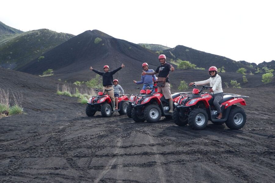 Bali: Mount Batur Quad Bike Tour and Natural Hot Springs - Lunch in the hills and a final coffee stop