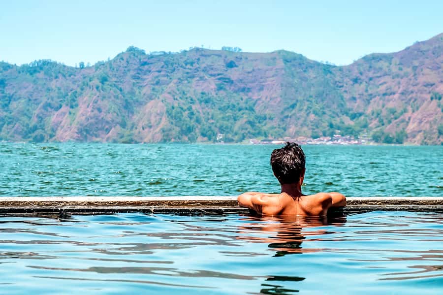 Bali: Mount Batur Sunrise Guided Hike and Natural Hot Spring - The 1:30 AM start sets the tone