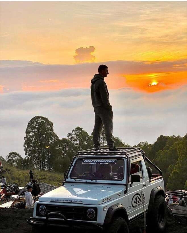 Bali: Mount Batur Sunrise Jeep Tour with Hot Springs - The pre-dawn 4x4 ride up Mount Batur