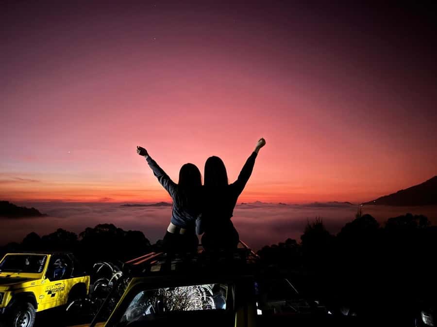 Bali: Shared Mount Batur Sunrise Jeep Tour with Hot Springs - Sunrise Over the Mountains, With a Simple Breakfast