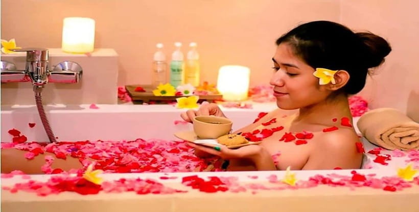 Bali: Spa and Seafood Dinner Tour with Hotel Transfer - A five-hour Bali evening with two very different moods