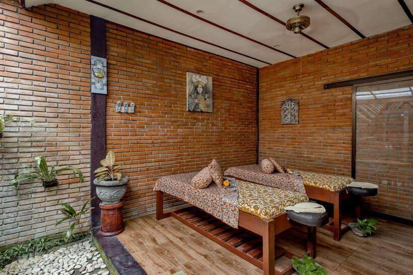 Bali: Ubud Spa Balinese Massage Scrub Flowerbath 2 hour - Should You Book the Ubud Spa Treatment?
