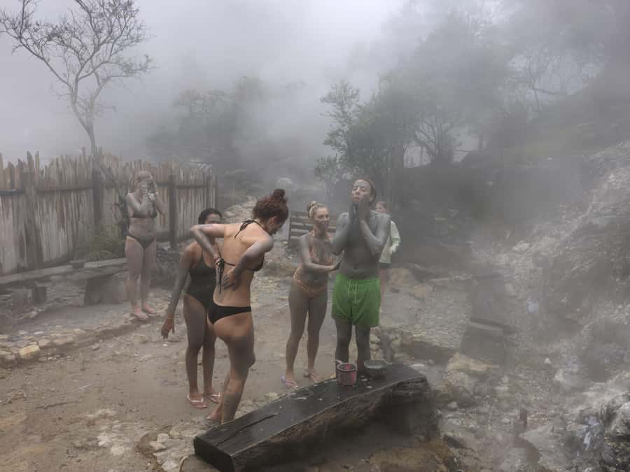 Bandung: White Crater, Scenic Tea Plantations & Hot Spring - Private or open tour, which is better?
