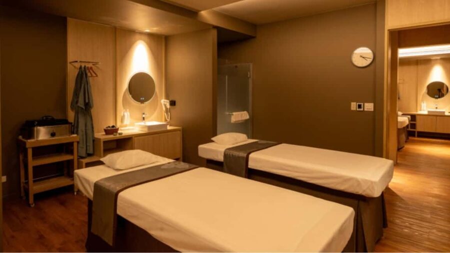 Bangkok: Let's Relax Spa Lumpini E-Voucher - The four-hand treatment earns the strongest praise