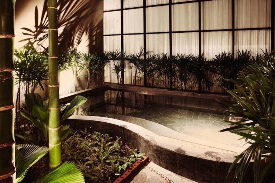 Bangkok: Yunomori Sukhumvit Onsen Hot Springs Spa Pass - The clothing rule requires a little preparation