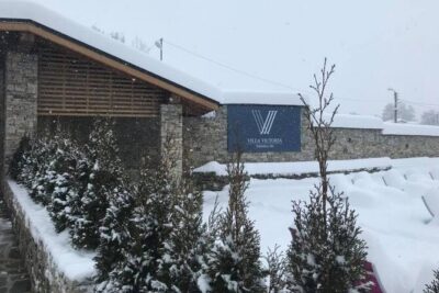 Bansko: Villa Victoria Thermal Pool Escape