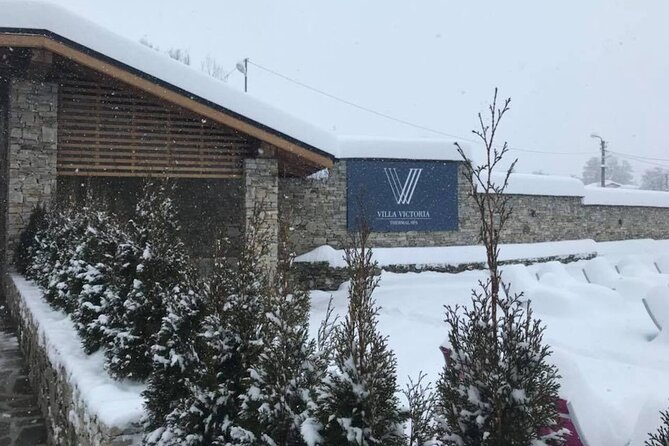 Bansko: Villa Victoria Thermal Pool Escape - Changing rooms, lockers, and the restaurant