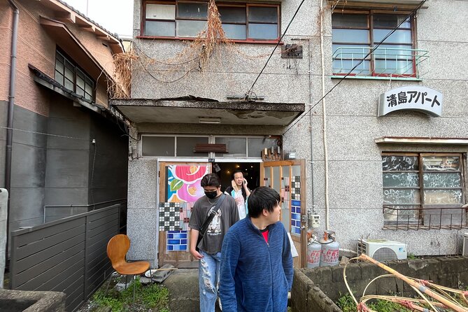 Become a local! A Walking Tour of Arts, Crafts&Onsen Culture - The walking pace and practical limits