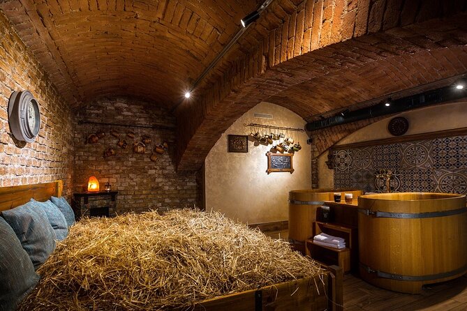 Beer bath Spa for 2 people/ 1 tub - 1,5 hour Activity in Prague - The 20-minute whirlpool treatment