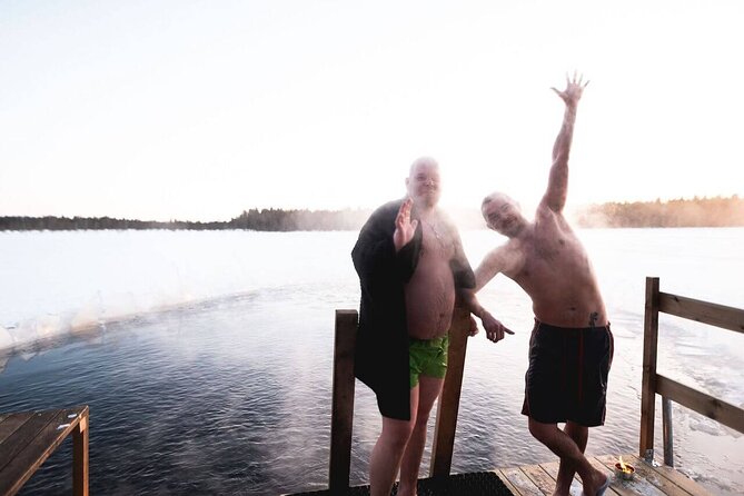 Best Of Lapland: Sauna, Ice swimming, Dinner & Northern Lights - Learning the Finnish sauna routine