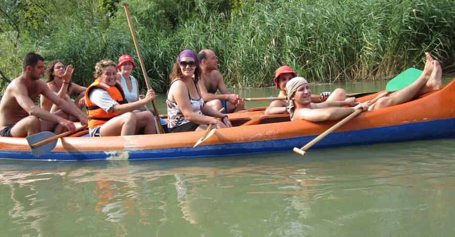 Budapest: Canoeing the Danube w or wo Sauna or Danube Beach - Why this Danube trip is different from a city cruise