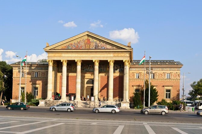 Budapest Card: Free Public Transport, Spa & Museums with Delivery - How the Budapest Card works in real life