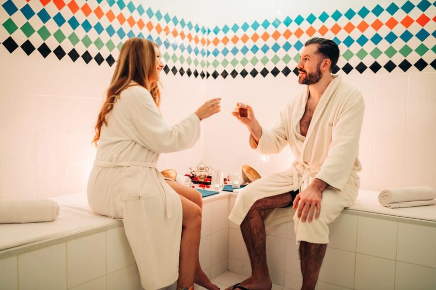 Budapest: Couple Holistic Swedish Massage with Jacuzzi Time - Is $330 good value for two?