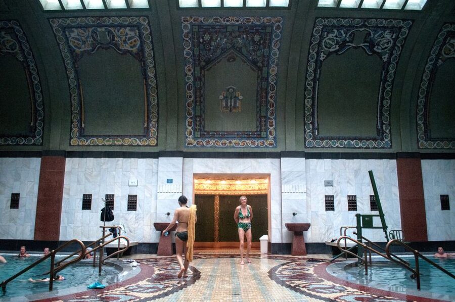 Budapest: Full-Day Gellért Spa Ticket - What may frustrate you