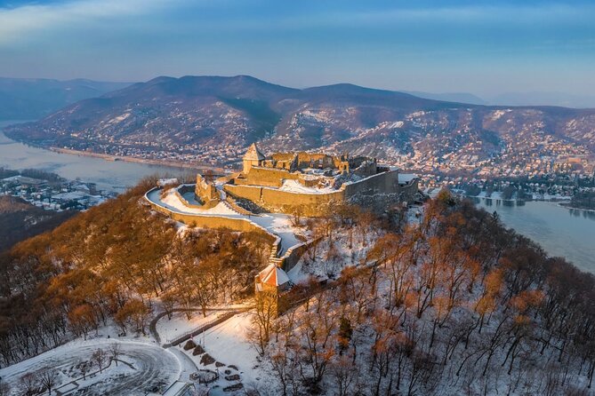 Budapest Hike to Visegrád Castle w or wo Sauna/Danube beach - The 80-minute forest walk to the castle