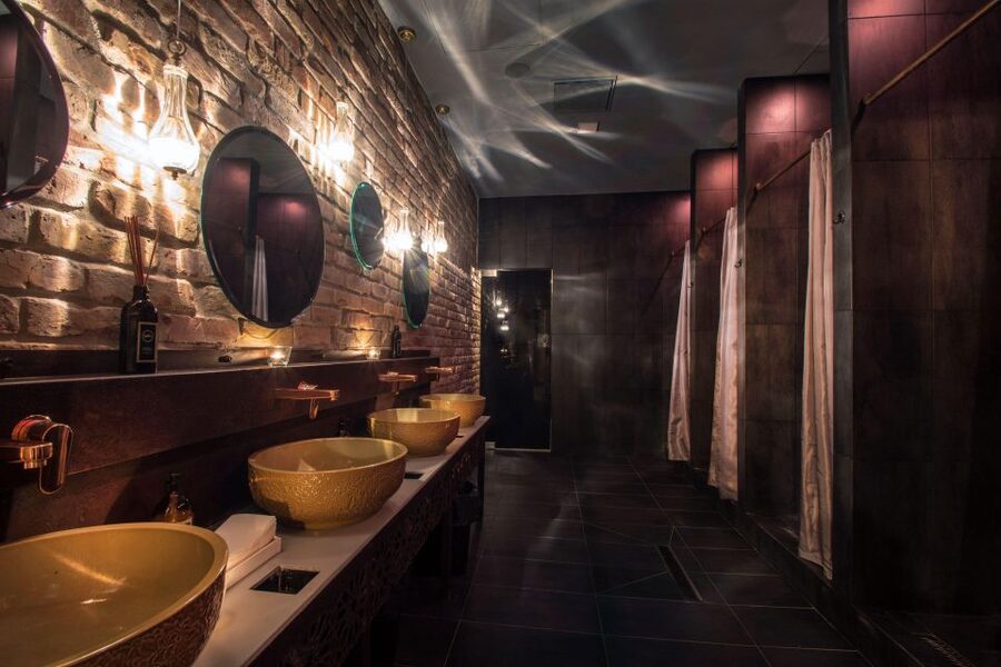 Budapest: Mandala Day Spa & Luxury Pool Experience - What three hours feels like