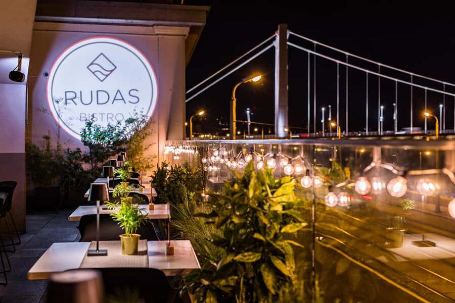 Budapest: Rudas Turkish Bath or Spa Day Pass & 3-Course Meal - Finding Rudas Bistro at Döbrentei tér 9