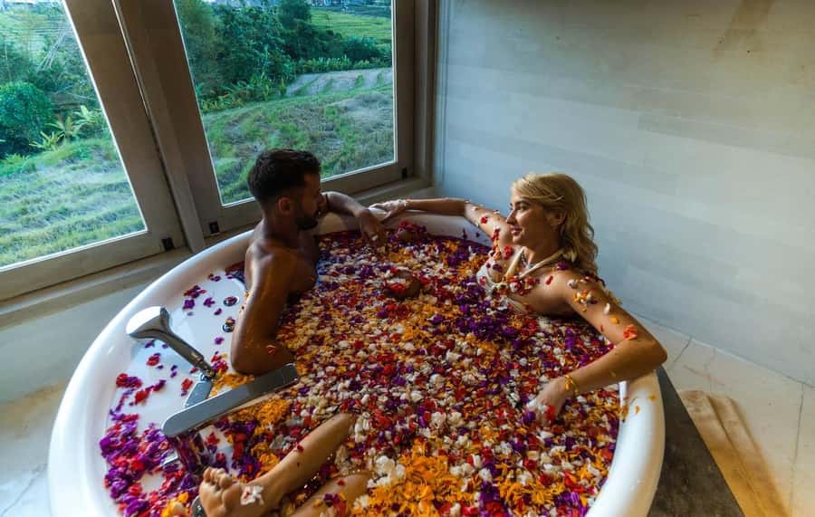 Canggu: Spa and Bath Experiences at Svaha Spa Padang Linjong - Traditional Balinese massage and aromatherapy