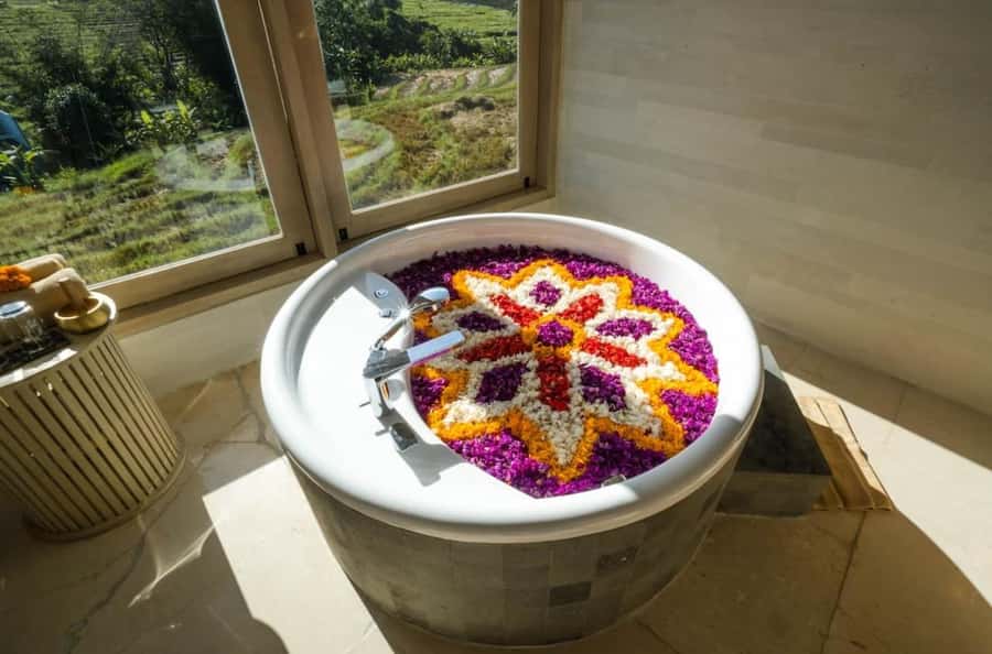 Canggu: Spa and Bath Experiences at Svaha Spa Padang Linjong - Focused treatments for feet, back, neck, and shoulders
