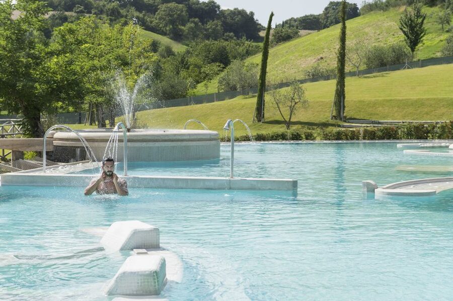 Chianciano Terme: Theia Thermal Pools Entrance Ticket - Warm spring water in Chianciano Terme