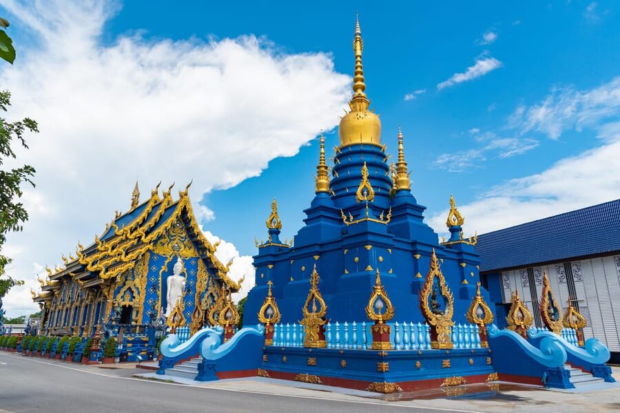 Chiang Mai to Chiang Rai: 3 Temples & Hot Springs & Pickup - Wat Rong Suea Ten, Chiang Rai’s Blue Temple