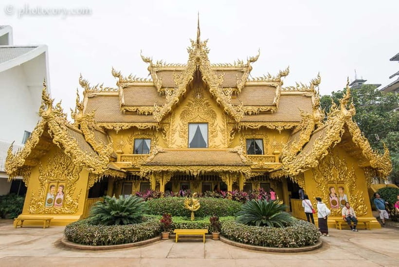 Chiang Mai to Chiang Rai: 3 Temples & Hot Springs & Pickup - The optional Long Neck Karen village