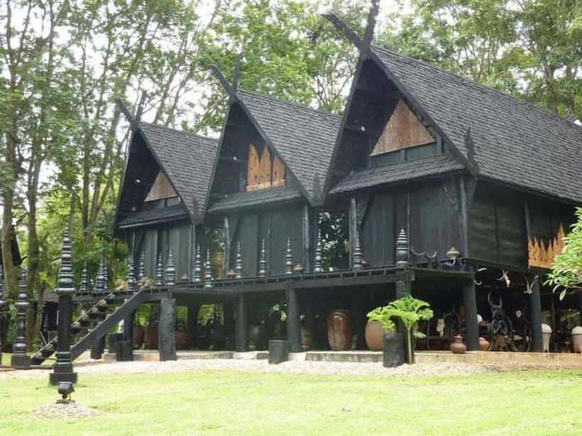 Chiang Mai to Chiang Rai: 3 Temples & Hot Springs & Pickup - Mae Khachan hot springs, a useful but modest first stop
