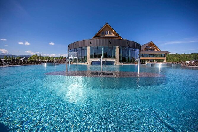Chochołowskie Thermal Baths: Skip-the-Line Entry with Host - Meeting your host inside the main hall