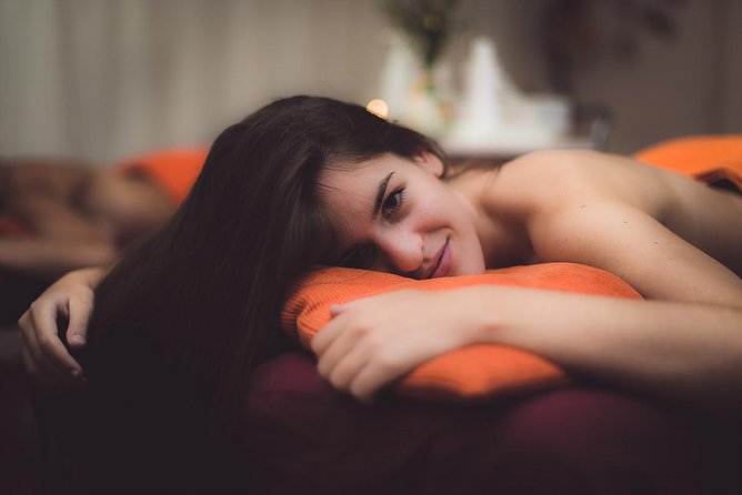 Couple Massage: 1 hour - A quiet hour after Granada’s hills