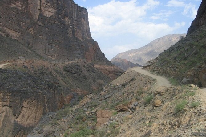 Day Trip to Wadi Bani Awf,Balad Sayt,Nakhal Fort-Hot Spring - Who should book this mountain day