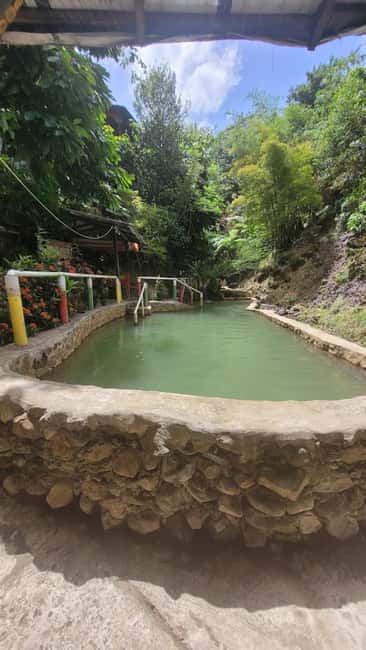 Dominica: Titou Gorge and Hot Springs Tour with Transfer - One hour in the Wotten Waven thermal baths