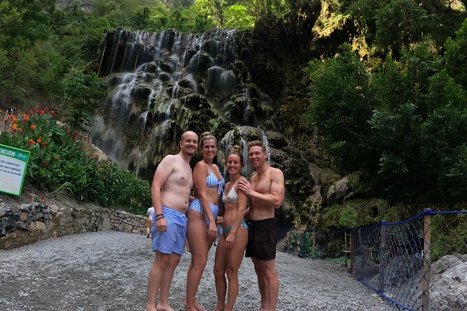 Early & Express Tolantongo Hot Springs - The thermal river and time in the water