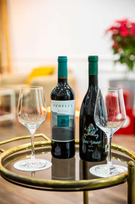 Echegaray 5, Málaga center: Wine & Relax Experience: Massage + Wine tasting - Ending with wine, olives, and a quiet pause